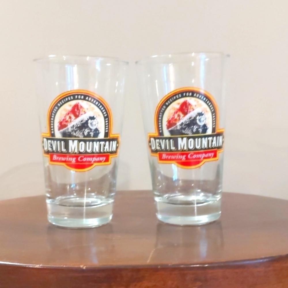 Devil Mountain Brewing Co. Beer pint glasses set of 2